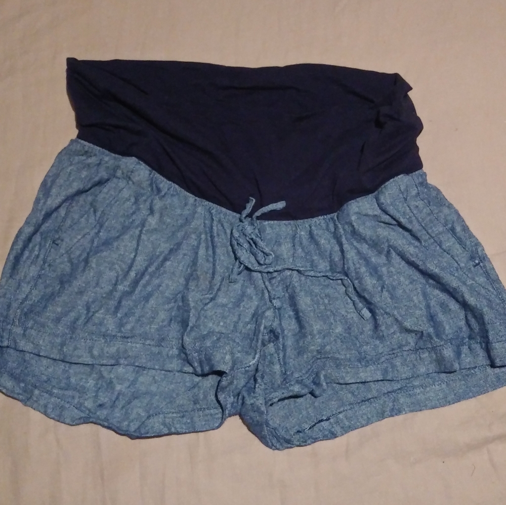 ON Maternity shorts